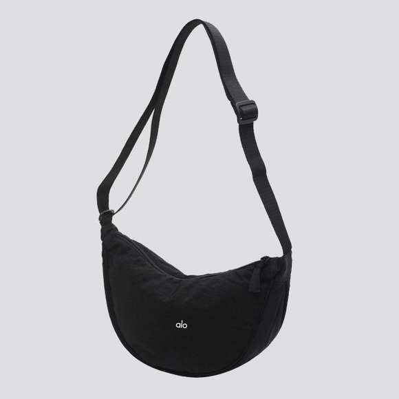 ALO Yoga Handbags - 🍇 Alo Black Crossbody Bag